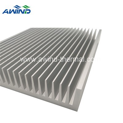 Alumiiniprofiilinen jäähdytyselementti